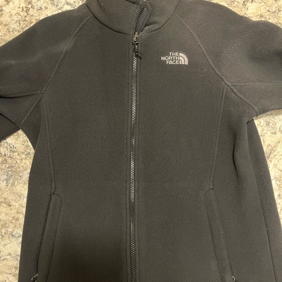 Women’s North face Fleece Jacket - Picture 2 of 4